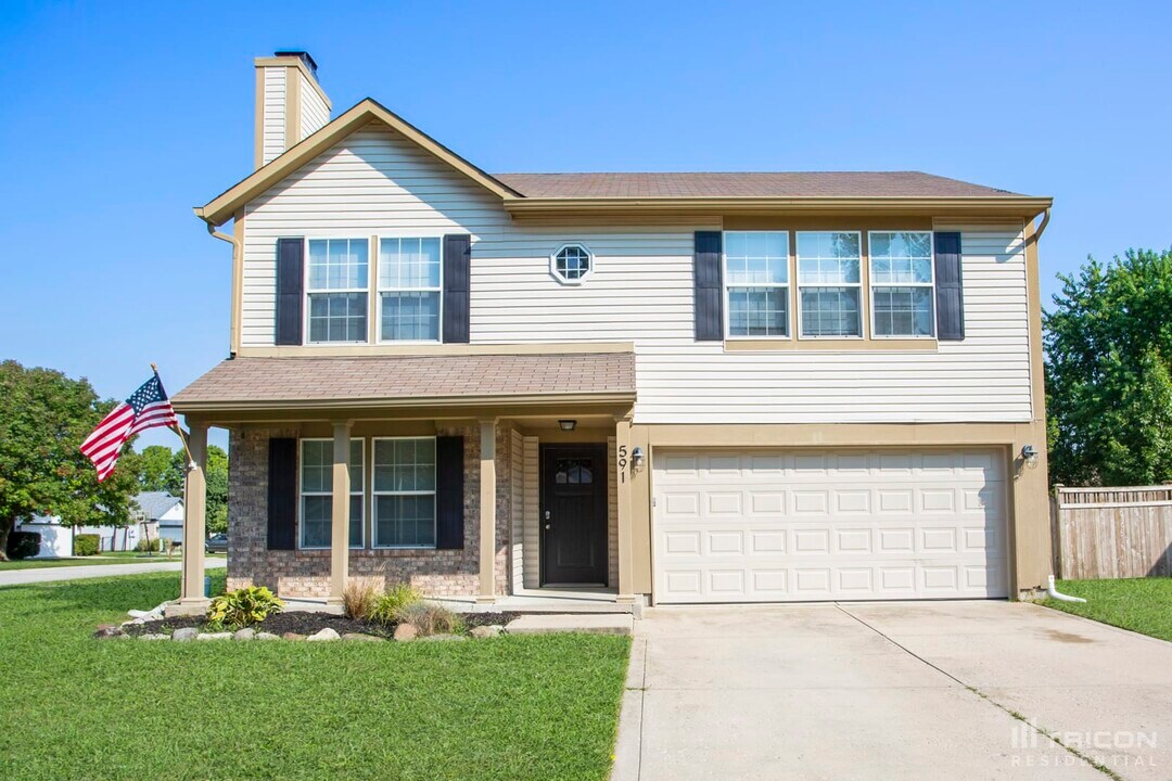 591 Old Farm Rd in Danville, IN - Building Photo