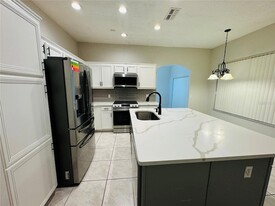 414 Tamarind Parke Ln, Unit 3003-404 in Kissimmee, FL - Building Photo - Building Photo