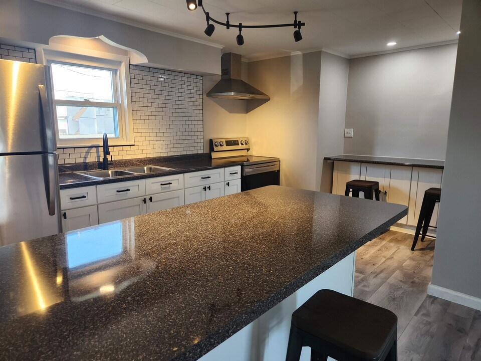 4620 Military Rd in Niagara Falls, NY - Building Photo