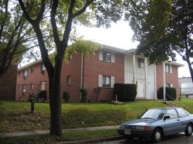 3180 S Brust Ave, Unit 202