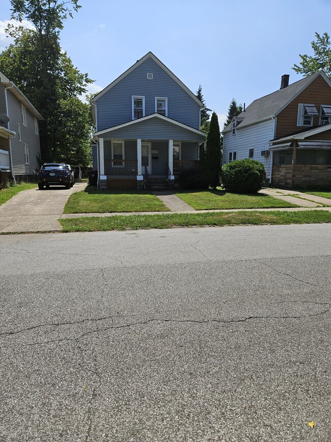 property at 15316 Lucknow Ave