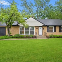 1025 Suffolk Ave in Westchester, IL - Building Photo