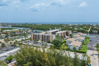 Coastal Towers in Boynton Beach, FL - Building Photo - Building Photo