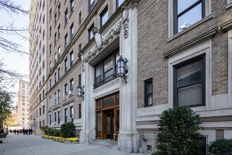 375 Riverside Dr in New York, NY - Building Photo - Building Photo