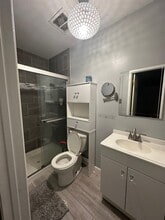 608 Robin Rd in Hillsborough Township, NJ - Building Photo - Building Photo