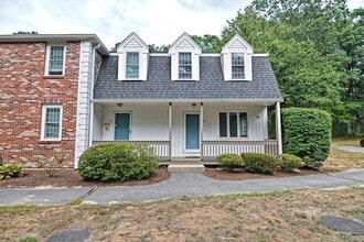 13 Colonial Dr in Norton, MA - Building Photo - Building Photo