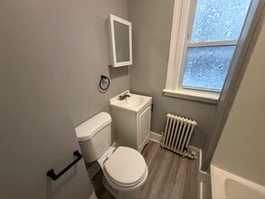 34 Springside Ave, Unit FL 2 in Pittsfield, MA - Building Photo - Building Photo