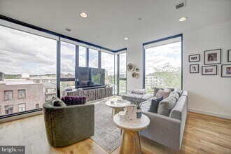 57 N St NW in Washington, DC - Foto de edificio - Building Photo