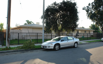 932 S Cambridge St in Anaheim, CA - Building Photo - Building Photo