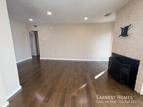 141 S Clark Dr in Los Angeles, CA - Building Photo - Building Photo