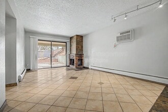 1021 Carr St in Lakewood, CO - Building Photo - Building Photo