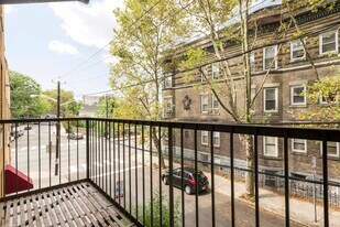 11 Cuneo Pl in Jersey City, NJ - Building Photo
