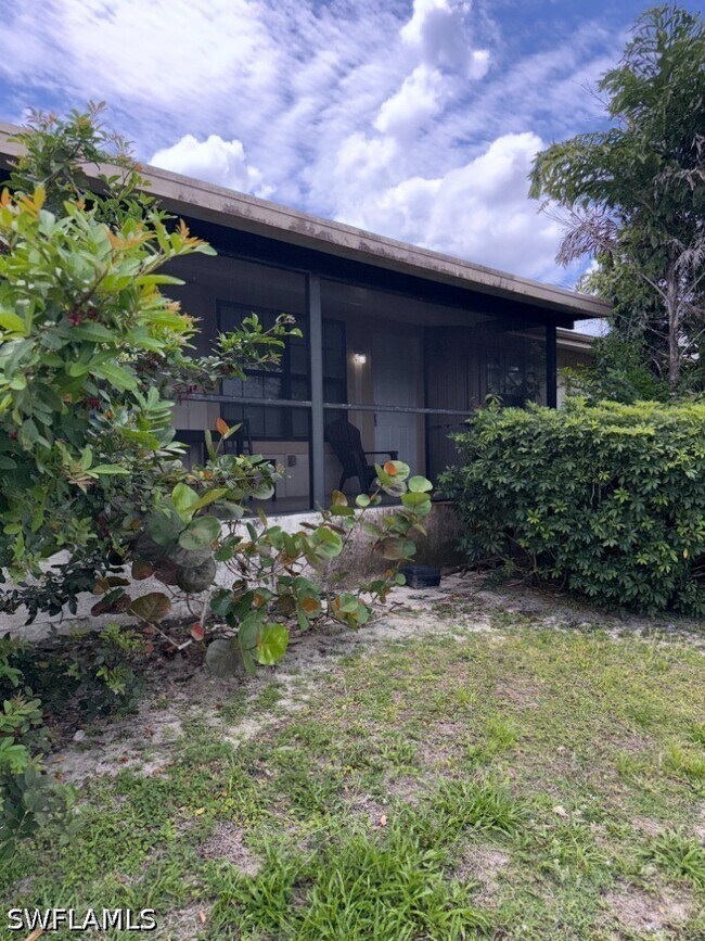 5395 Treetops Dr in Naples, FL - Building Photo - Building Photo