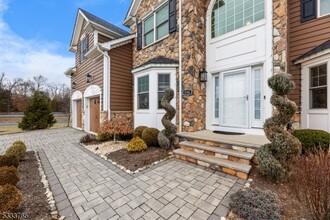 154 Scarborough Rd in Montgomery, NJ - Building Photo - Building Photo