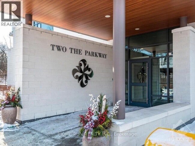 2 The Pkwy in Ottawa, ON - Building Photo - Building Photo