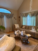 424 Page Ave in Lyndhurst, NJ - Building Photo - Building Photo