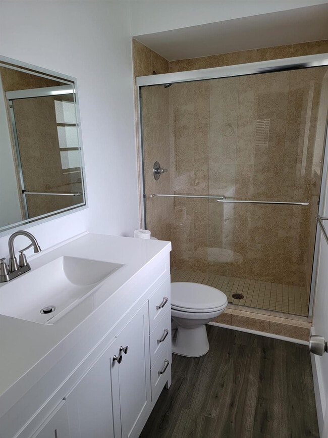 2100 Diana Dr in Hallandale Beach, FL - Building Photo - Building Photo