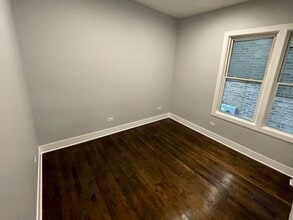 2442 N Lawndale Ave in Chicago, IL - Building Photo - Building Photo