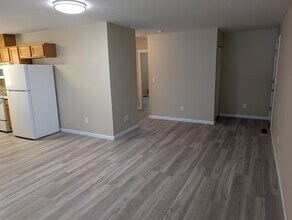 1048 Ne Warner Pl, Unit #2 in Bend, OR - Building Photo - Building Photo