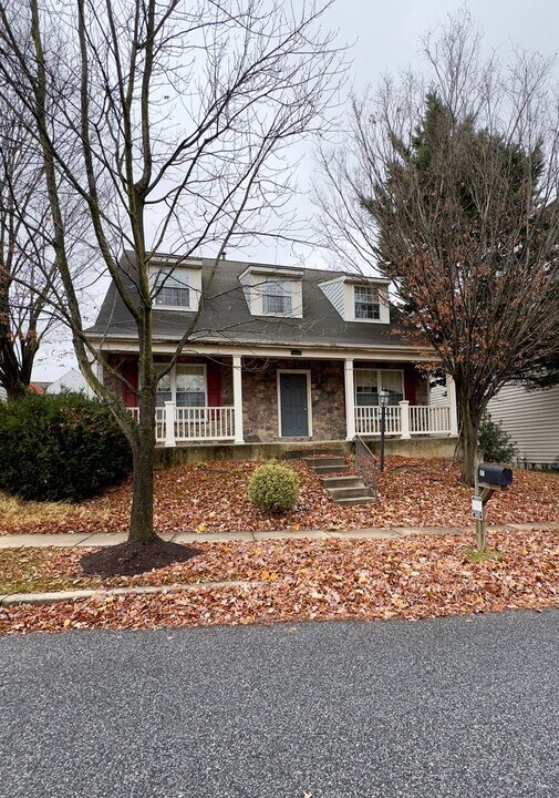 2012 Mars Run Rd in Essex, MD - Building Photo