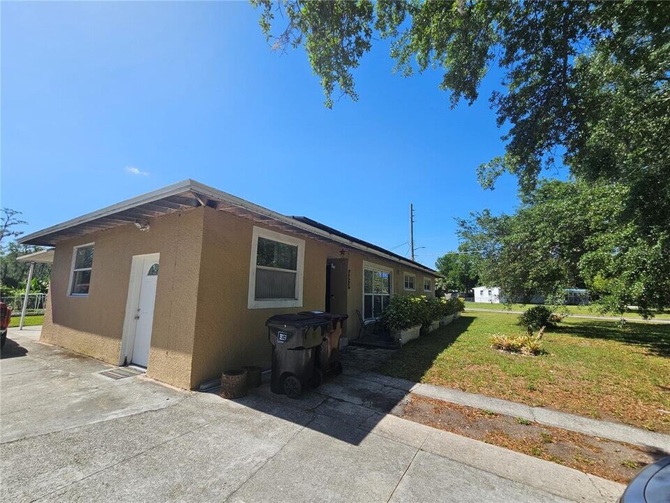 6052 Appian Way in Orlando, FL - Building Photo