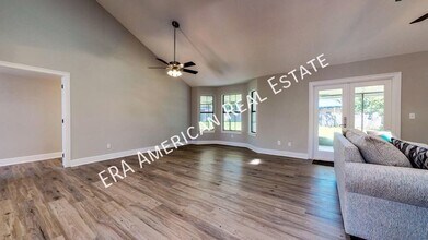 18 Meigs Dr in Shalimar, FL - Building Photo - Building Photo