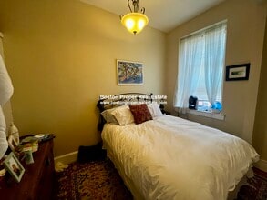 31 Gloucester St, Unit 3F in Boston, MA - Building Photo - Building Photo