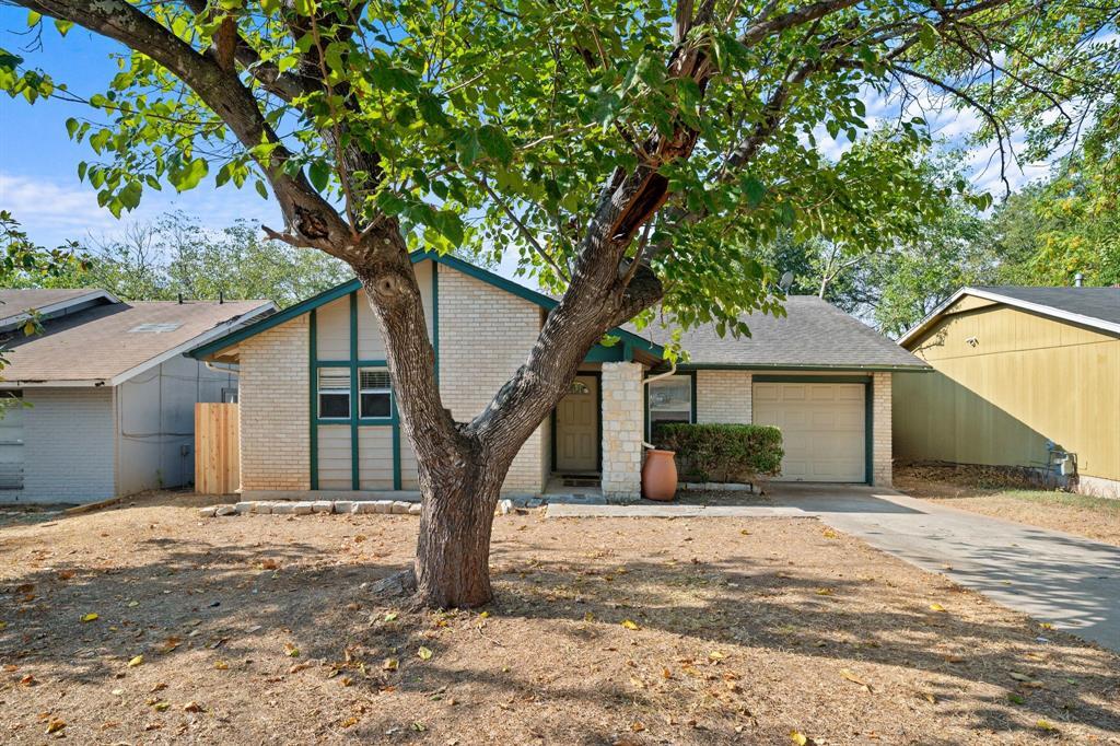 2321 Bendridge Trail in Austin, TX - Building Photo
