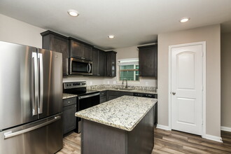 8225 Smokey Creek Pass in Fort Worth, TX - Building Photo - Building Photo