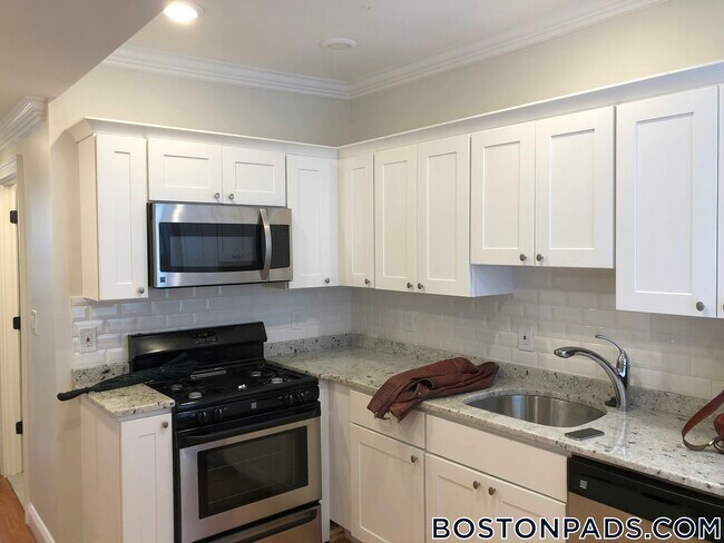 property at 194 Salem St