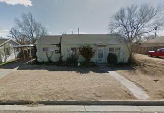 1724 27th St in Lubbock, TX - Building Photo - Building Photo