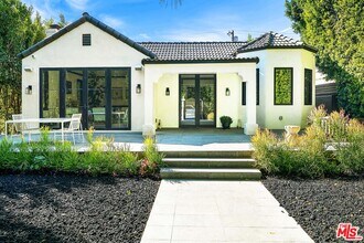 903 N Crescent Heights Blvd in Los Angeles, CA - Building Photo - Building Photo