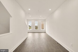 2608 Olmsted Ct NW in Washington, DC - Building Photo - Building Photo