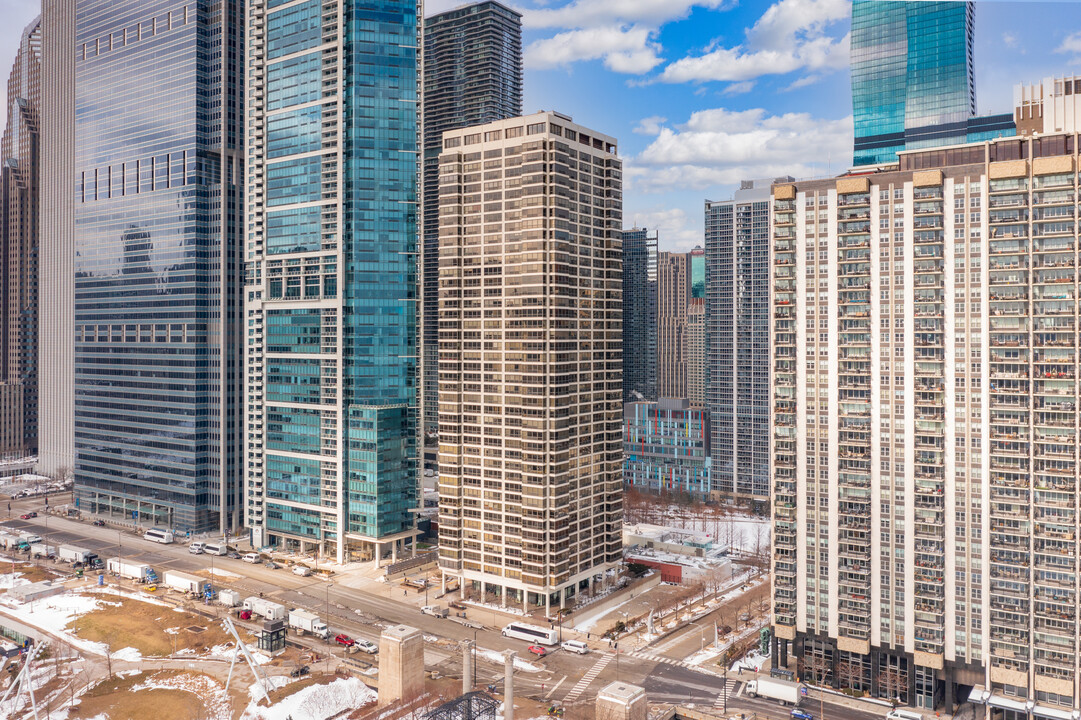 The Buckingham in Chicago, IL - Building Photo