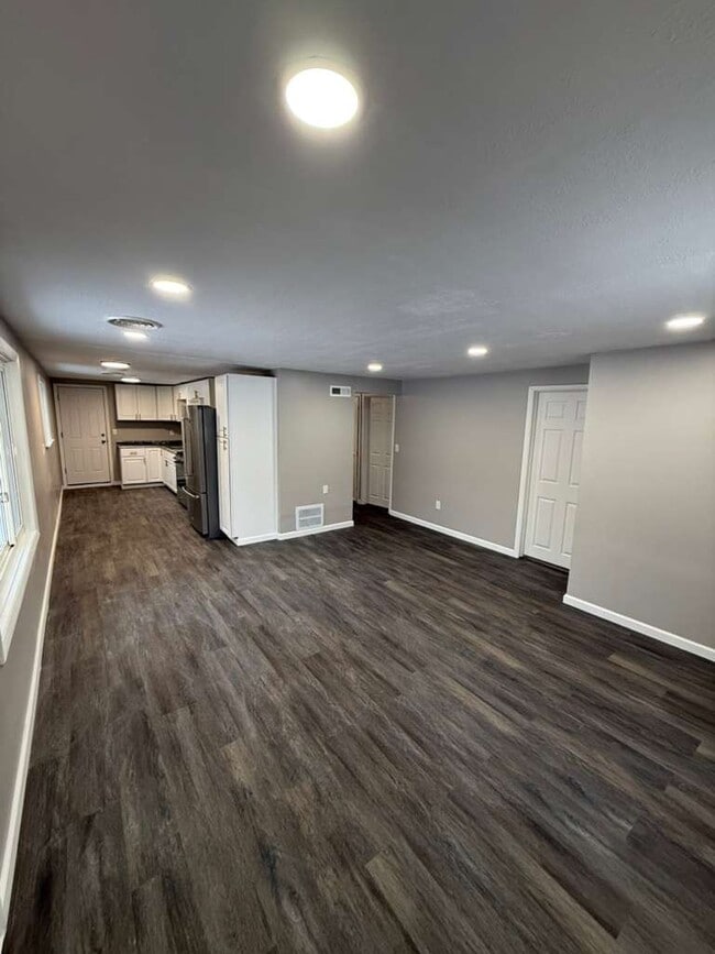 4095 Sleepy Hollow Rd in Brunswick, OH - Building Photo - Building Photo