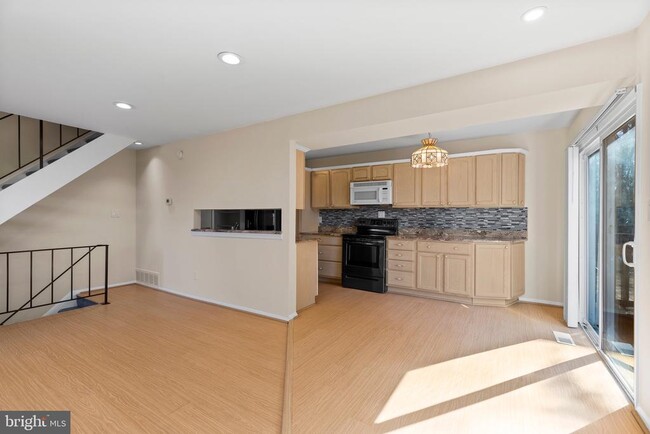 38 Deepspring Ct in Reisterstown, MD - Building Photo - Building Photo