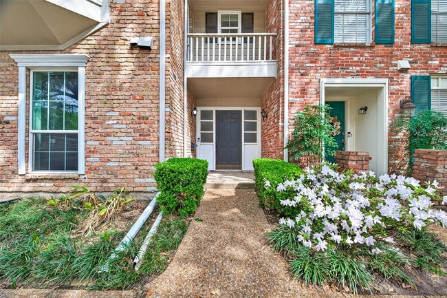 13244 Trail Hollow Dr in Houston, TX - Building Photo - Building Photo