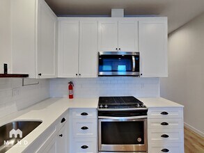 7023 42nd Ave S in Seattle, WA - Building Photo - Building Photo