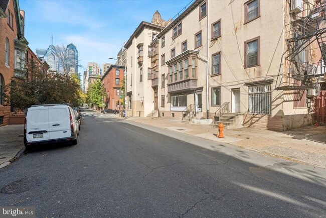 1538 Pine St in Philadelphia, PA - Building Photo - Building Photo