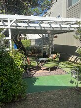 1233 22nd St, Unit 1233 22nd st Unit b in Santa Monica, CA - Building Photo - Building Photo