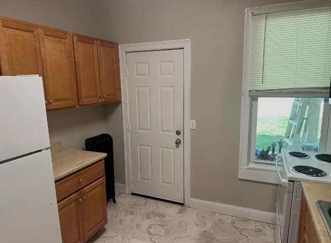 28 Highland Terrace in Stafford, CT - Building Photo - Building Photo