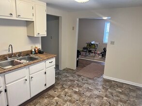 1014 Saint Marys Blvd, Unit A in Jefferson City, MO - Building Photo - Building Photo