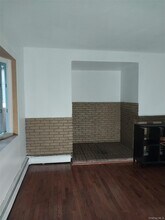 282 Whittier Dr in Mastic Beach, NY - Building Photo - Building Photo