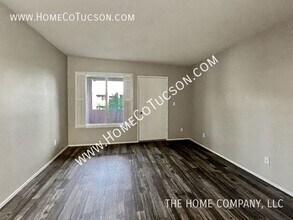 3993 N Campbell Ave in Tucson, AZ - Foto de edificio - Building Photo