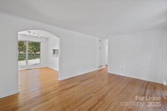 5012 Furman Pl in Charlotte, NC - Building Photo - Building Photo