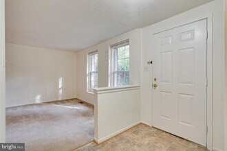 6518 Alexis Ln in Springfield, VA - Building Photo - Building Photo