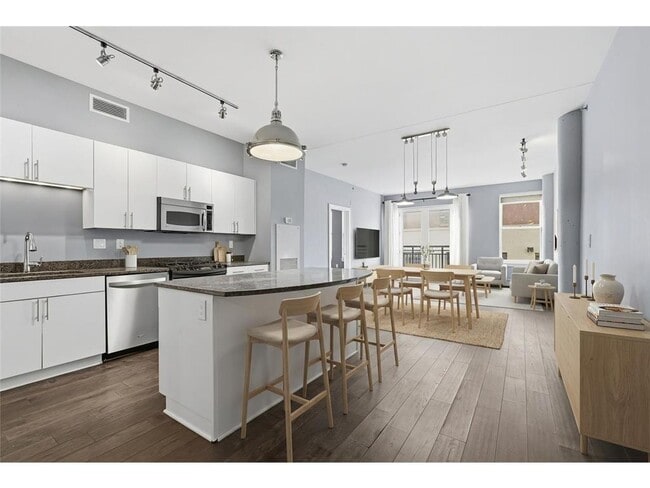 property at 401 N 2nd St