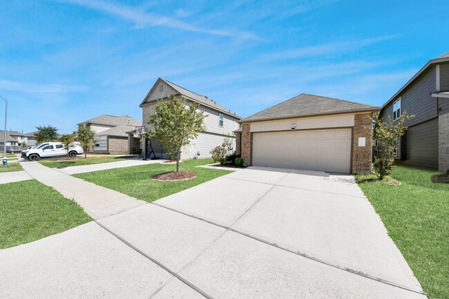 property at 17630 Holroyd Rd