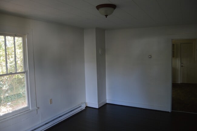 245 N Main St in Troutman, NC - Building Photo - Building Photo