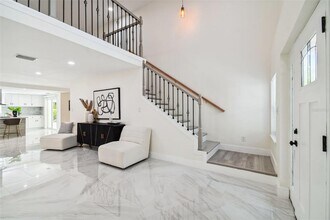 4910 W San Miguel St in Tampa, FL - Building Photo - Building Photo